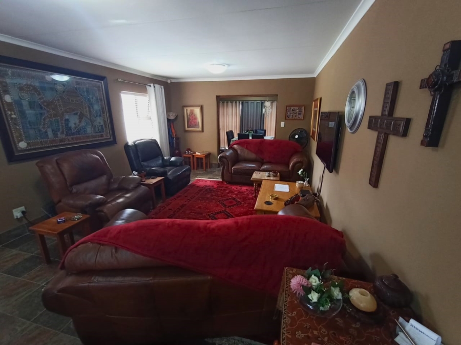 2 Bedroom Property for Sale in Humansdorp Eastern Cape